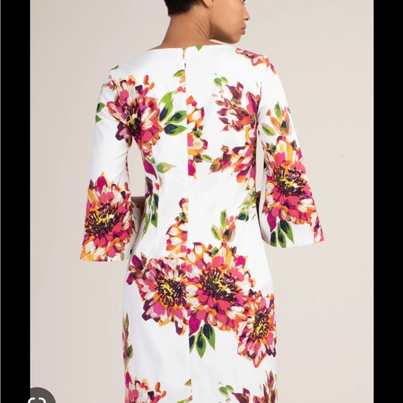 NWT floral printed cape sleeve mini. Trina Turk Sandcastle Dress Nordstrom - Picture 4 of 7